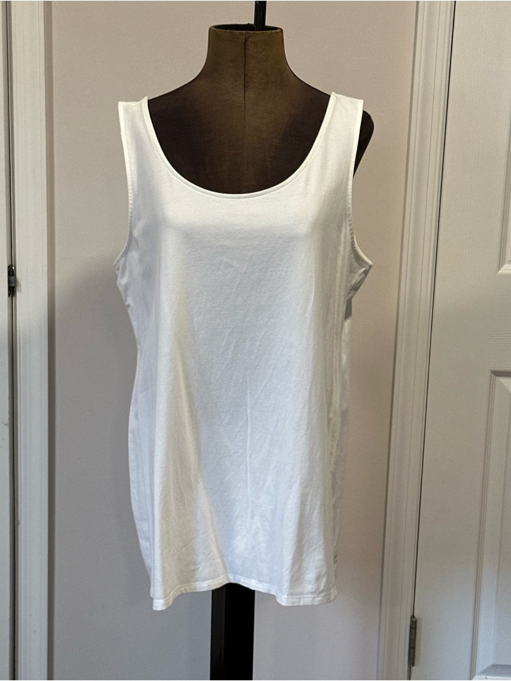 J. Jill White Women's Sleeveless Scoop Neck Tank Top size 2X